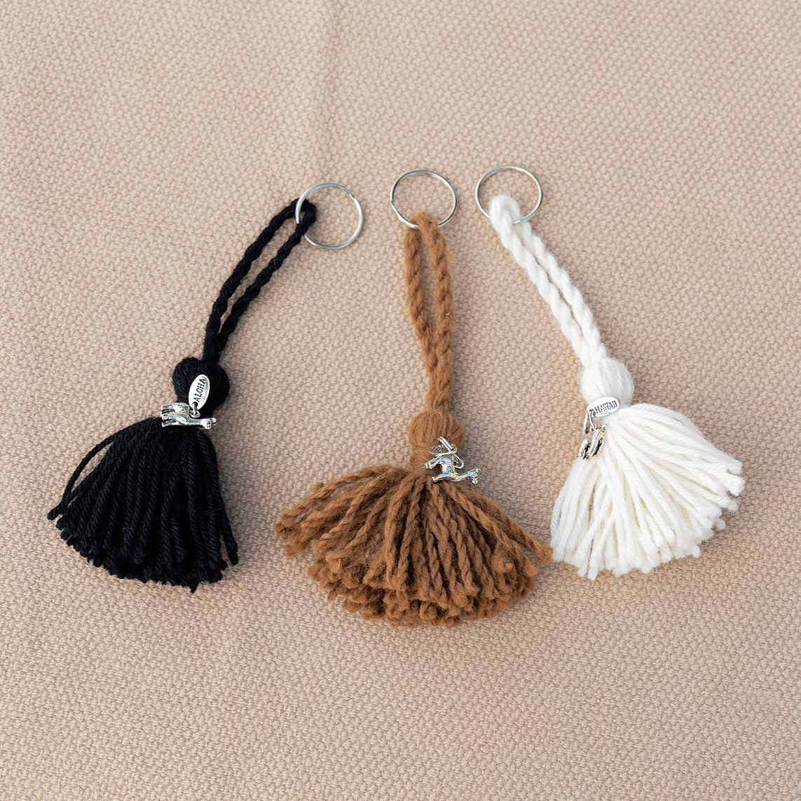 Maui Alpaca Keychain w/ Charm