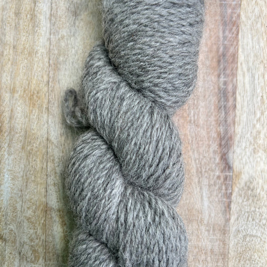 100% Huacaya Alpaca Yarn - Gray "Essense"
